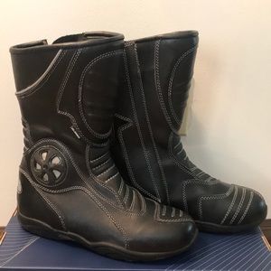 Xelement Hipora waterproof boots
